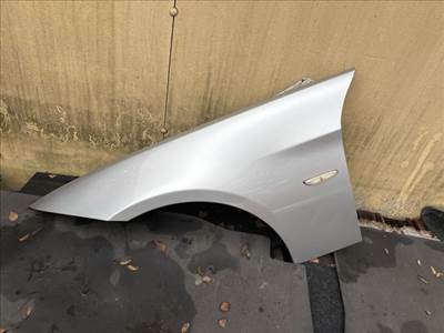 BMW 3 (E90) Bal első Sárvédő