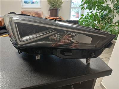 Cupra Formentor jobb lámpa 5FG 941 008 F