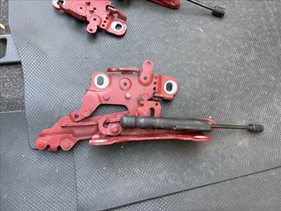 BMW 1 Motorháztető Jobb Zsanér 7239416