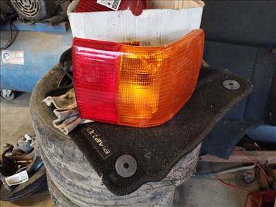 Audi 80 B3 utángyárott jobb külső hátsó lámpa