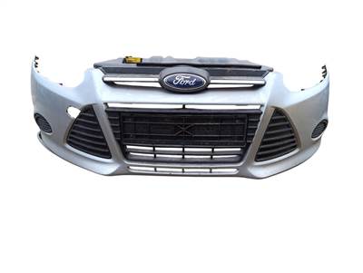 Ford Focus Mk3 Első lökhárító ezüst színű 