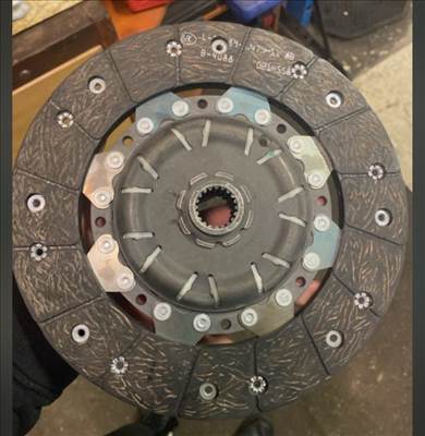 kuplungtárcsa és kinyomócsapágy új 