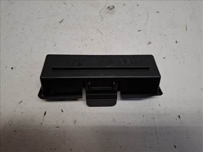 Citroen DS5  pollenszûrőfedél