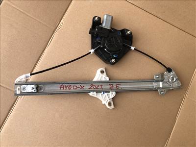 Toyota Aygo-X 2025.Jobb  első elektromos ablakemelő 