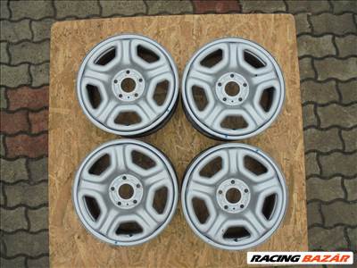 16-os 5 x 114.3-as gyári Dacia újszerű lemezfelni eladó