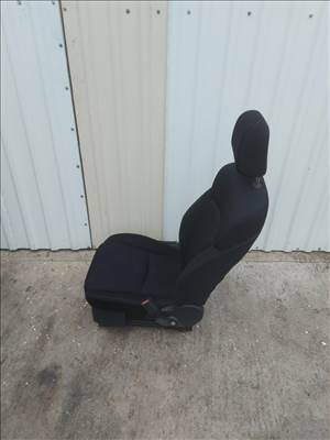 Subaru XV I Jobb első ülés L2591