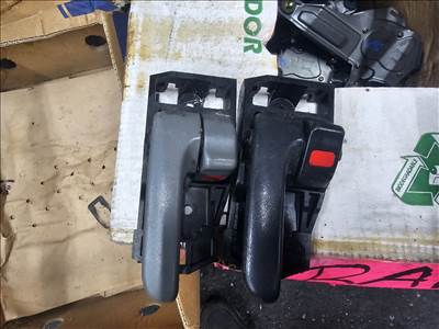 Toyota RAV4 (XA20) Belső kilincs 