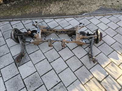 HYUNDAI ix35 Hátsó Futómű (Részeivel)