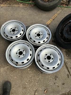16" 5x114,3 Opel Vivaro, Renault Traffic lemezfelni szett ÚJSZERŰ!