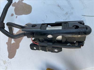 Volkswagen Passat B6 2.0 CR TDi GYÁRI BONTOTT ALKATRÉSZEI 