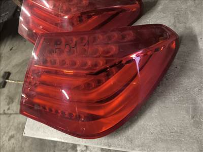 BMW 7-es sorozat F01/F02 hátsólámpa  7182198