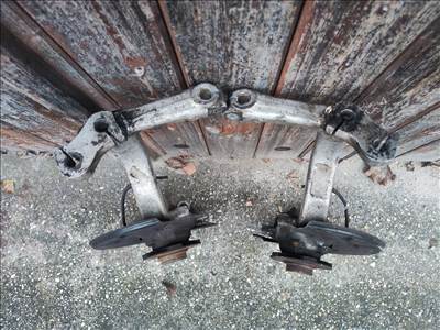 Audi A4 B6 gyári jó állapotú csonkállvány párban 