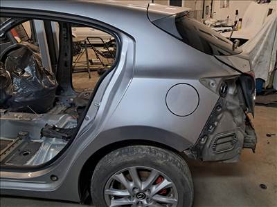 Mazda 3 (BM) HATCHBACK Bal hátsó sárvédő, negyed 