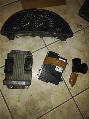 Opel Combo C Tour 1.7 CDTI Motorvezérlő szett