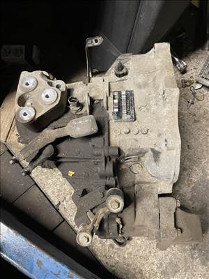 Opel Vectra C, Signum 2.2 DTI váltó, GU 13101871