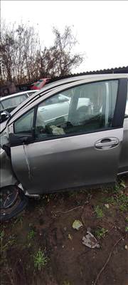 Toyota Yaris (XP130/XP150) Bal első ajtó 