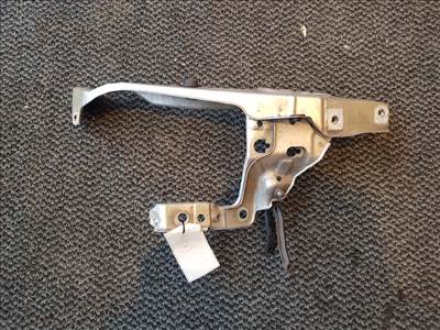 Opel Astra H jobb első fényszórókeret 93189086