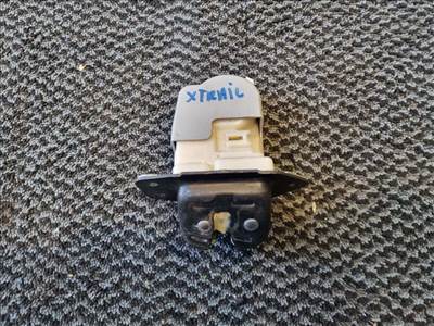 Nissan X-Trail II csomagtér ajtózár