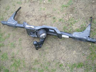 Volkswagen Touran vonóhorog 5T  2016-tól  5ta803880