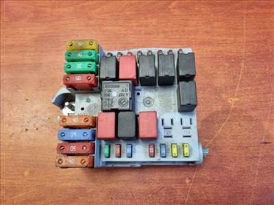 Fiat Bravo II biztosítéktábla motortér 51832042