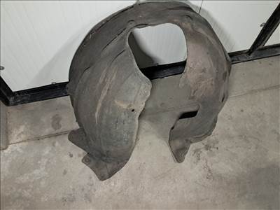 Ford Focus Mk4 Bal első dobbetét 