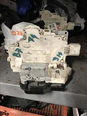 Audi A4 (B6/B7) jobb hátsó zár 8e0839016aa