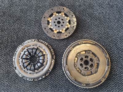 NISSAN QASHQAI III (J12), RENAULT CLIO V, RENAULT MEGANE IV, RENAULT SCENIC IV, RENAULT CAPTUR II, DACIA DUSTER Kuplung Szett Kettős Tömegű Lendkerékk