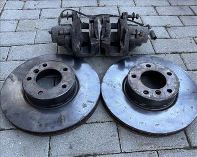 BMW 5-ös sorozat E39 Bmw e39 első nagyfék szett újszerü