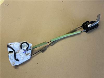 Mazda 3 bal hátsó zárszerkezet+ belső kilincs