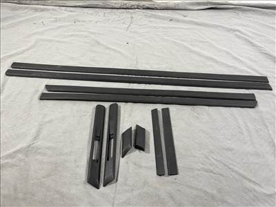 BMW 750 E38 ajtó díszléc 