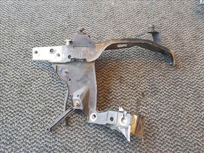 Opel Zafira B bal első fényszórókeret 13145081