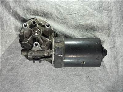 BMW 325 E30 Ablaktörlő motor 0390241350