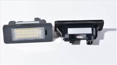 BMW E39 E60 E61 E70 E71 E82 E84 E88 E90 E91 E92 E93 F10 F11 F18 F25 fehér SMD LED rendszámtábla világítás