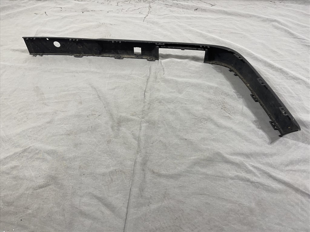 BMW 325 E30 díszléc  51111945908 2. kép