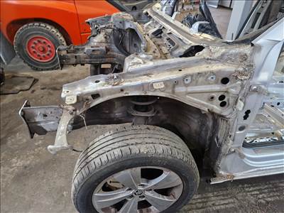 SKODA SUPERB III (3V) bal első nyúlvány negyed