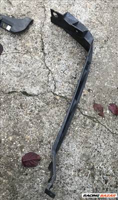 Volkswagen Bora / jobb hátsó lökhárító tartó 1j5807394