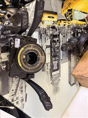 Audi A4 B8 Q5 kormánykapcsoló  8k0953502bk