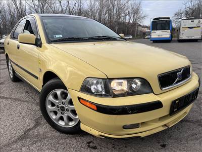Volvo S40 1.6i bontott alkatrészei