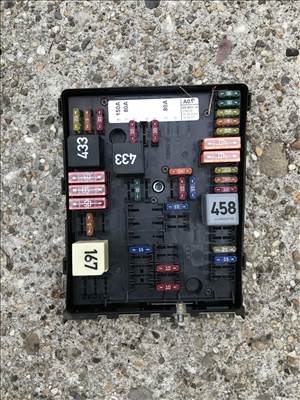 Volkswagen Golf V 1,4 16V BCA / biztosíték tábla 1k0937124k