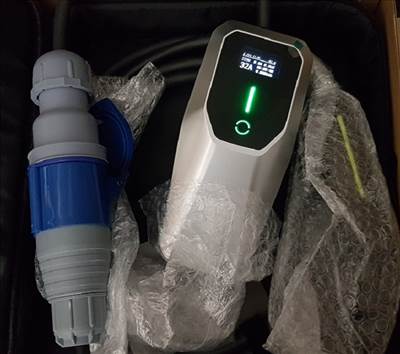 Eladó új 4m EVSE EV Type 2 1 fázis (7.2KW) 6-32A elektromos járműhöz +táska