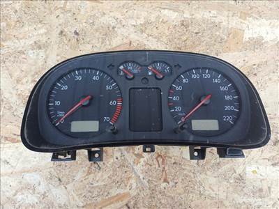 VW Golf 4 (1997-2003) 1.4 16V Benzines Kilométeróra