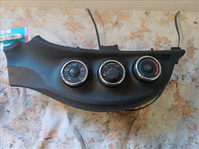 Toyota Yaris (XP130/XP150) fűtéskapcsoló 