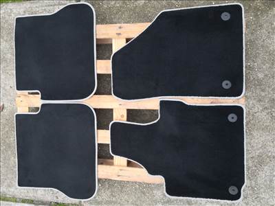 Volkswagen Caddy gyári szövet szönyeg 