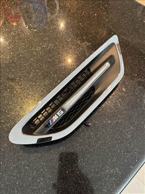 BMW F10 M5 oldalsó légbeömlő  51138049743 51137203879