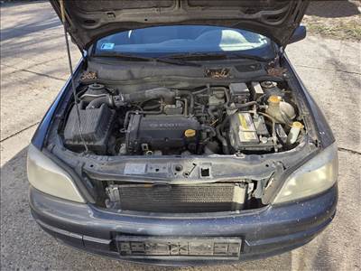 Opel Astra G 1.4I generátor 
