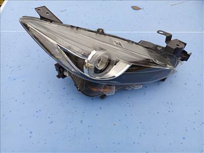 Mazda 3 BM Jobb első fényszóró,lámpa.BHR251030.