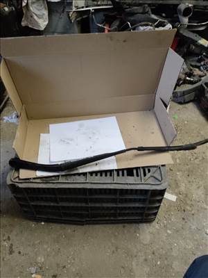 Renault Koleos I Jobb ablaktörlő kar  80018537