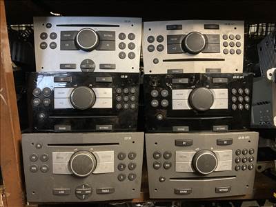 Opel Astra H, Opel Zafira B CD 30 MP3 fejegység cd rádió 