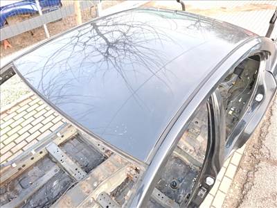 Toyota Avensis 4 ajtós utastértető
