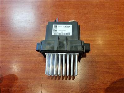 Opel Insignia A előtét ellenállás (hűtőventilátor) 13503201